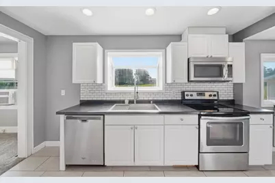 925 E Michigan Avenue, Grass Lake, MI 49240 - Photo 15
