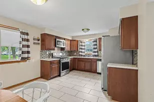 223 Marcus St SW, Grand Rapids, MI 49548 - Photo 11