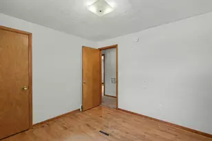 223 Marcus St SW, Grand Rapids, MI 49548 - Photo 17