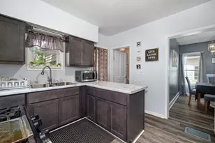 1005 Adams St SE, Grand Rapids, MI 49507 - Photo 7
