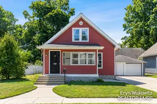 317 W Montcalm St, Greenville, MI 48838 - Photo 1