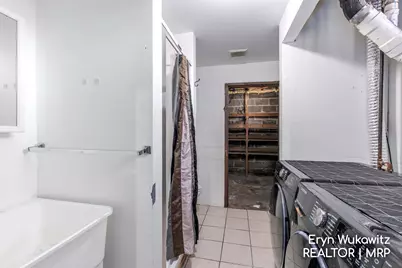 317 W Montcalm Street, Greenville, MI 48838 - Photo 19