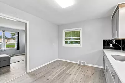 785 McGuigan Avenue, Benton Harbor, MI 49022 - Photo 7