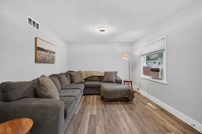 632 Fairyland Avenue, Jackson, MI 49202 - Photo 7