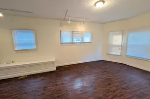 80 Clairmount Ave, Detroit, MI 48202 - Photo 11