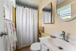 7490 Ledgewood Dr, Fenton, MI 48430 - Photo 19
