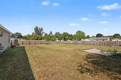 611 Locust Street, Howard City, MI 49329 - Photo 21