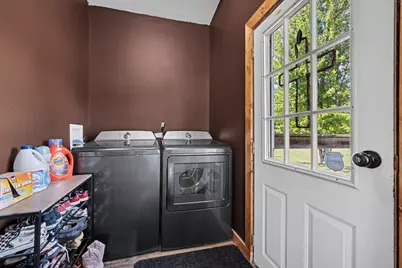 611 Locust Street, Howard City, MI 49329 - Photo 11