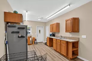 3192 W Michigan Ave W, Battle Creek, MI 49037 - Photo 13