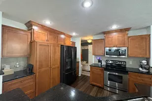 5373 Meadow Run Dr SW, Wyoming, MI 49509 - Photo 9
