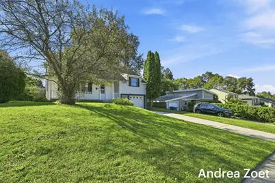 1044 Lockridge Drive NE, Grand Rapids, MI 49505 - Photo 47