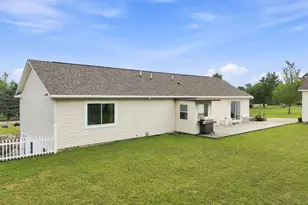 2020 Lakeview Ln, Alanson, MI 49706 - Photo 11