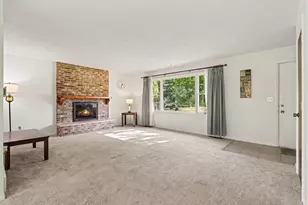 301 Sherman Dr, Marshall, MI 49068 - Photo 5
