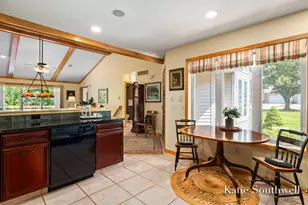 2116 Shetland Dr NE, Grand Rapids, MI 49505 - Photo 15