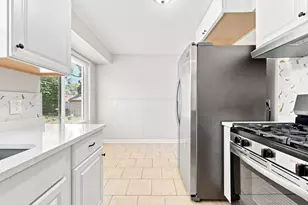 1666 Liberty Ave, Lincoln Park, MI 48146 - Photo 13