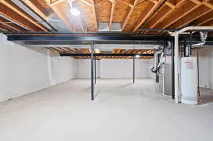 10 Oxford Ct, Dearborn, MI 48124 - Photo 25