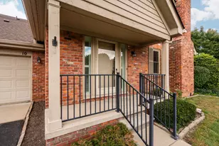 10 Oxford Ct, Dearborn, MI 48124 - Photo 3