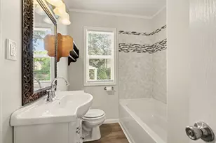 70 Seivour Ave, Battle Creek, MI 49037 - Photo 11