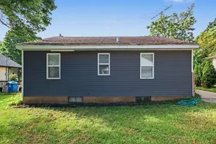 70 Seivour Ave, Battle Creek, MI 49037 - Photo 3