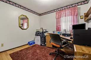 7556 Terrace Ln, Jenison, MI 49428 - Photo 15