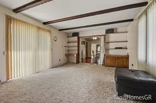 7556 Terrace Ln, Jenison, MI 49428 - Photo 9