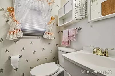 7556 Terrace Lane, Jenison, MI 49428 - Photo 17