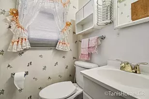 7556 Terrace Ln, Jenison, MI 49428 - Photo 17
