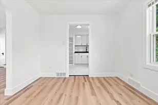 20024 Meyers Rd, Detroit, MI 48235 - Photo 13