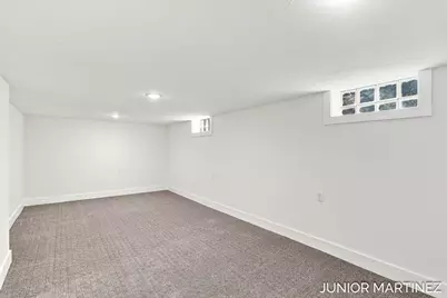 23 E 35th Street, Holland, MI 49423 - Photo 33