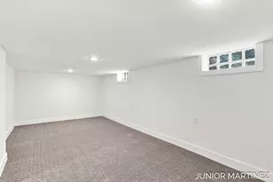 23 E 35th St, Holland, MI 49423 - Photo 33