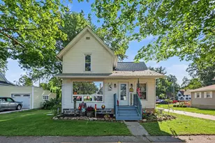 812 6th Ave, Lake Odessa, MI 48849 - Photo 1