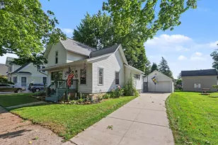 812 6th Ave, Lake Odessa, MI 48849 - Photo 3