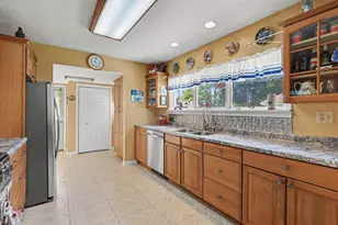 812 6th Ave, Lake Odessa, MI 48849 - Photo 13