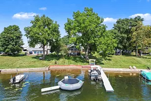 1064 Bayview Dr, Coldwater, MI 49036 - Photo 3