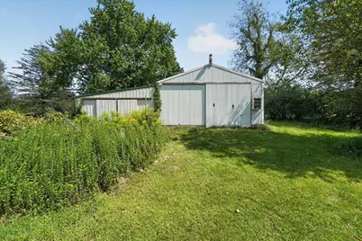 15601 Devonshire, Pinckney, MI 48169 - Photo 3