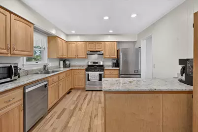 15601 Devonshire, Pinckney, MI 48169 - Photo 9