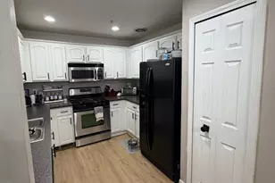 16896 Farmington Rd, Livonia, MI 48154 - Photo 9
