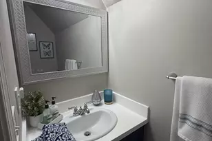 16896 Farmington Rd, Livonia, MI 48154 - Photo 17