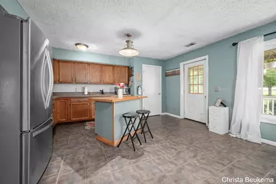 88 E Parmeter Road, Ionia, MI 48846 - Photo 5