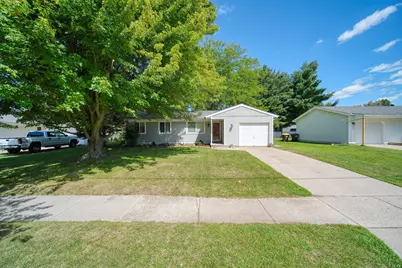 904 N Union Street, Tecumseh, MI 49286 - Photo 1