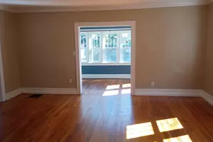 1347 Powers Ave NW, Grand Rapids, MI 49504 - Photo 5