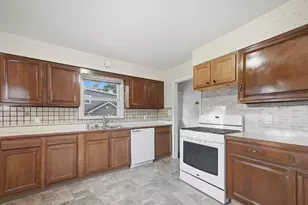 3449 Taft Ave SW, Wyoming, MI 49519 - Photo 5