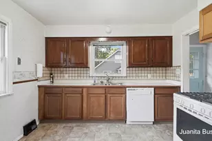 3449 Taft Ave SW, Wyoming, MI 49519 - Photo 7