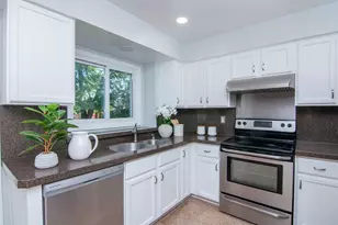 7162 Fox Woods Dr, Canton, MI 48187 - Photo 25