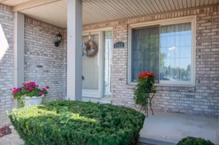 7162 Fox Woods Dr, Canton, MI 48187 - Photo 3