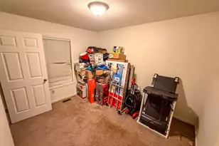 227 Cornelia St, Benton Harbor, MI 49022 - Photo 7