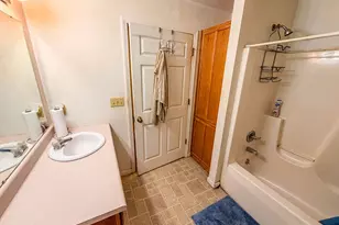 227 Cornelia St, Benton Harbor, MI 49022 - Photo 13