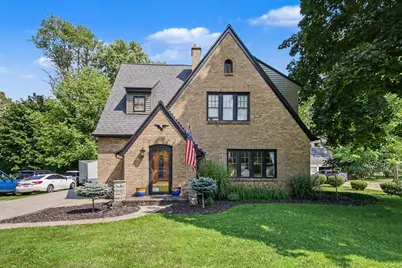 1214 Oakleigh Avenue NW, Grand Rapids, MI 49504 - Photo 1