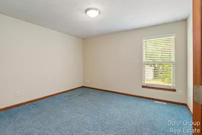 303 Regent Street SE, Grand Rapids, MI 49548 - Photo 7