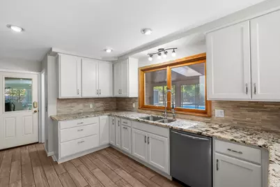 907 East Street, Three Rivers, MI 49093 - Photo 11